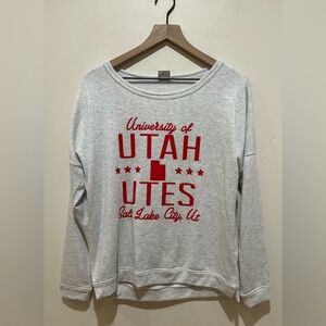 Captivating Apparel Lightweight Grey University of Utah Utes Sweatshirt - Small